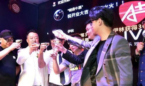 明星网红一起合唱歌曲