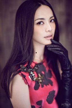 老外明星网红,揭秘老外明星网红的璀璨人生