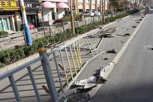 吃瓜爆料女生翻护栏,揭秘校园女生神秘爆料背后的真相