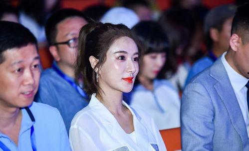 明星网红偷税漏税配图,巨额罚款背后的行业乱象”