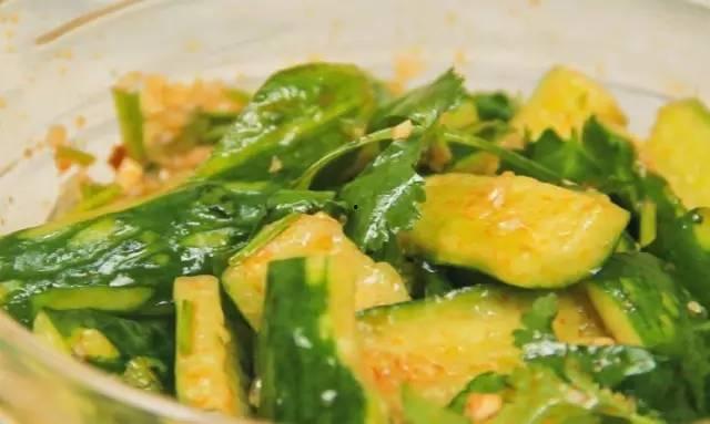 蘑菇吃瓜爆料线路一