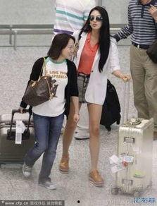 发布会女明星网红摆拍,时尚魅力尽展无遗