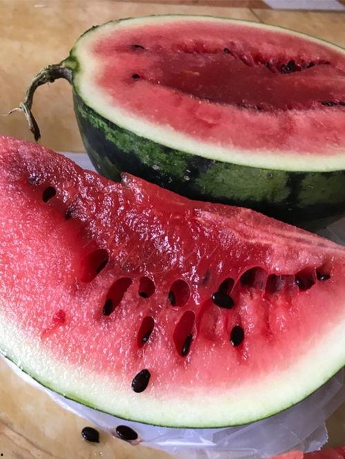 网友爆料吃瓜图片大全,吃瓜图片大全，揭秘娱乐圈幕后真相