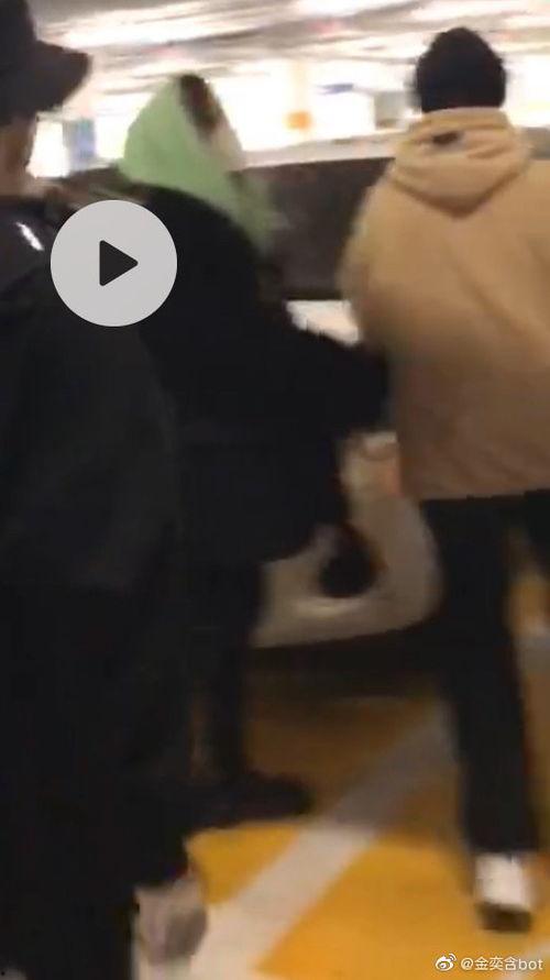 吃瓜爆料投稿怎么投,轻松成为热门话题制造者