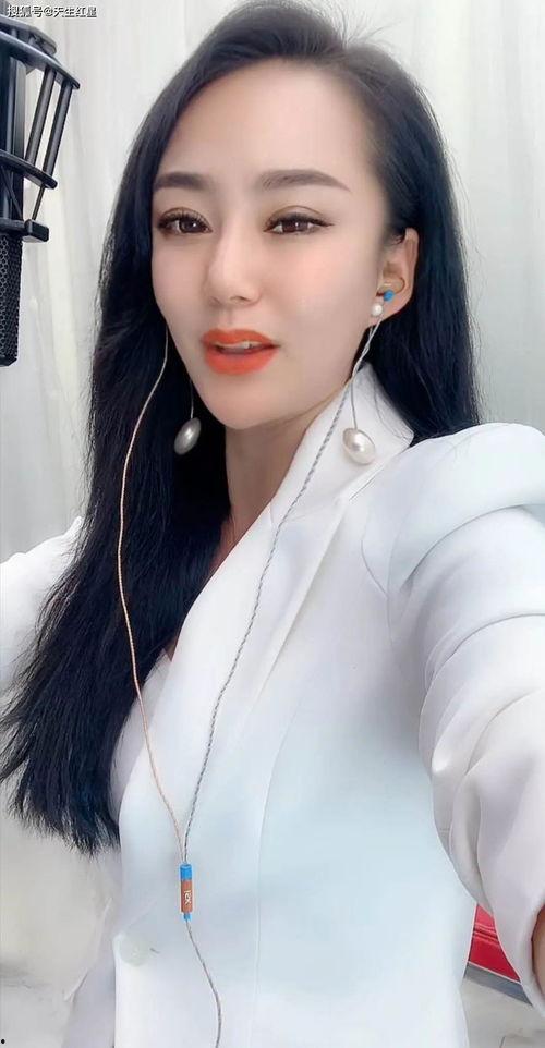 栾明星网红,网红界的璀璨新星，引领潮流的时尚达人